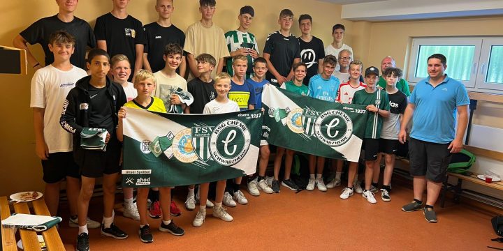 Neue Handtücher für unsere Junioren