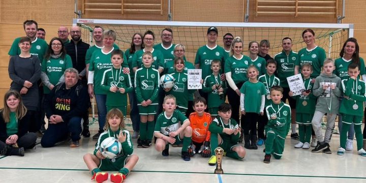 F-Junioren stürmen beim 2. SANO-Cup bis ins Finale