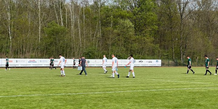 Erste Mannschaft verteidigt Platz Zwei