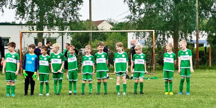 F-Junioren erringen Punkt in Altdöbern und fegen Großräschen vom Platz