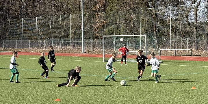 E1-Junioren: Lehrreiches Testspiel gegen den Großenhainer Fussballverein 1990 E.v